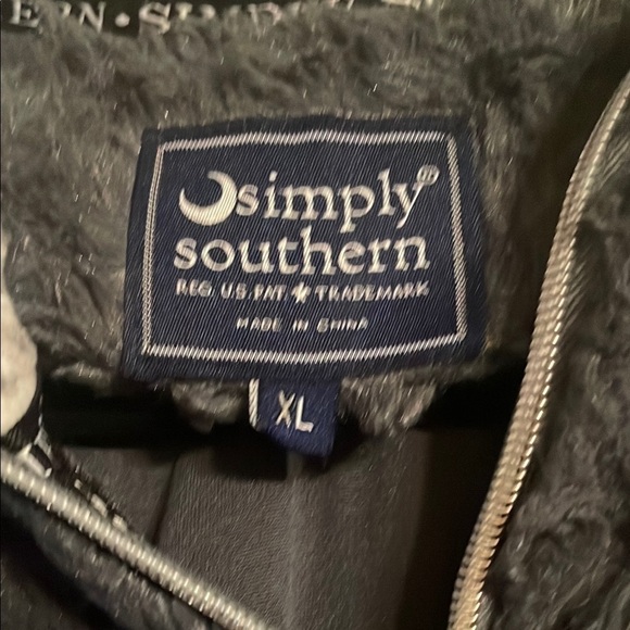 Simply Southern Black Sherpa Pullover - Picture 2 of 3